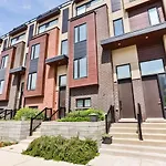 3Bdr Townhouse In Downsview Park - Free Parking - 25 Min To Downtown
