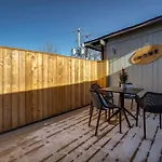 Casa Hotel Stylish Suite With Patio In Leslieville