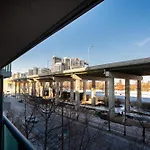 Downtown-Cozy Modern 1Br Condo - Near Lake, Parks & Transit