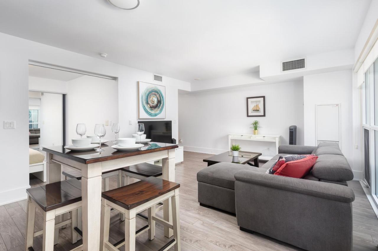 Apartment Perfectly Downtown With Free Parking *