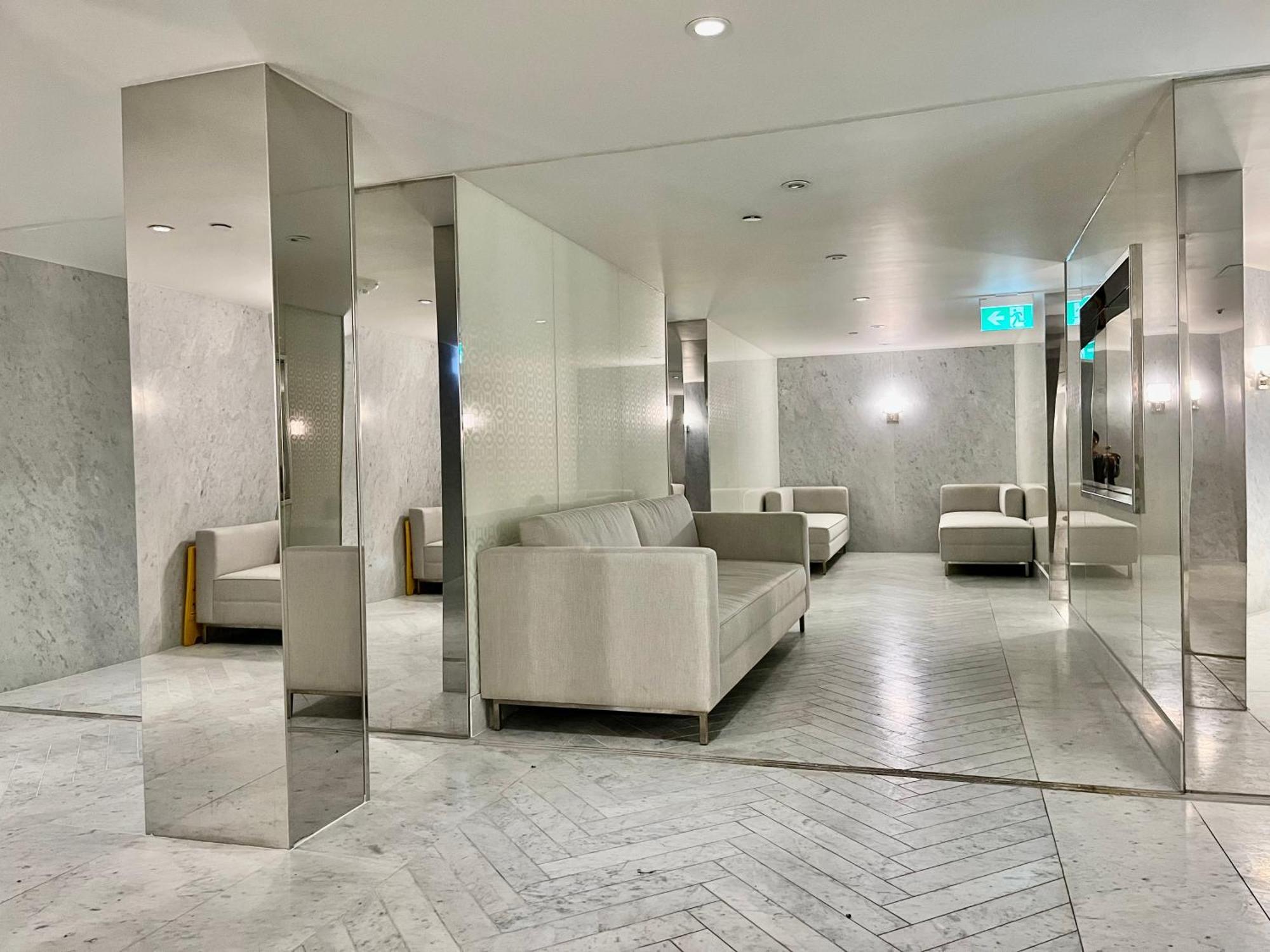 Apartment Luxury On Bay Street