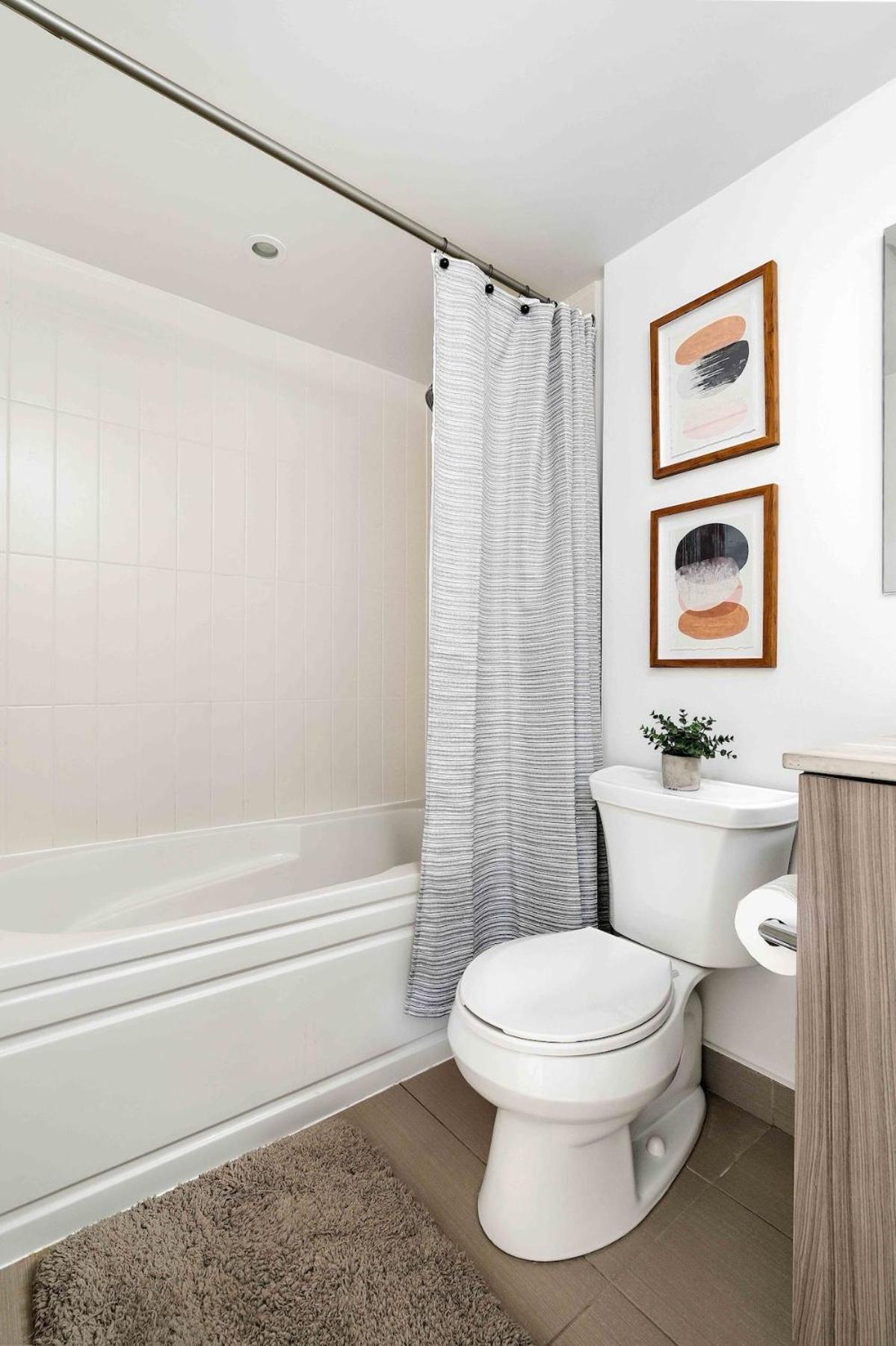 Apartment Delightful Beside U Of T - Sleeps 3 Toronto