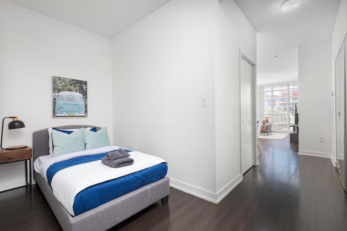 Apartment City Place Gem By Cn Tower Toronto