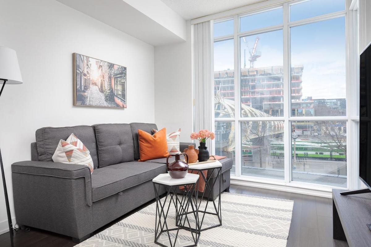 Apartment City Place Gem By Cn Tower Toronto