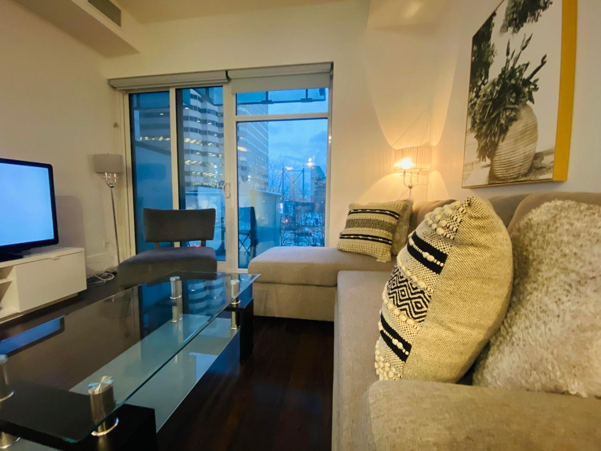 Rivetstays - The Atmos Ii * Toronto