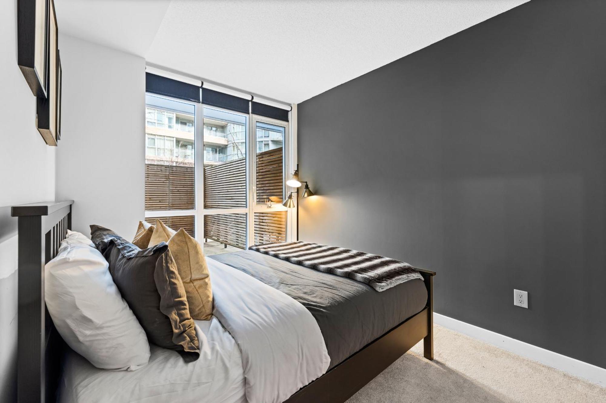 Apartment Charming 2br Near Cn Tower & Harbourfront Toronto