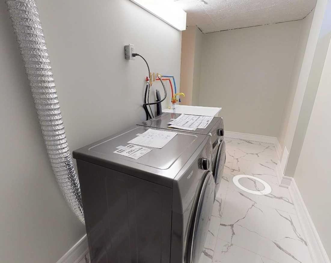 2 Bedroom Basement-downtown Toronto