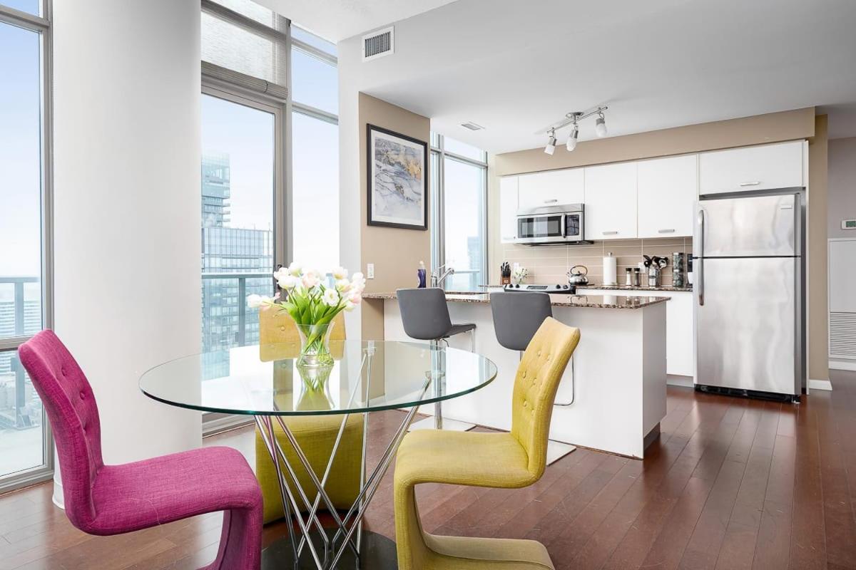 Penthouse Overlooking Dt Free Parking