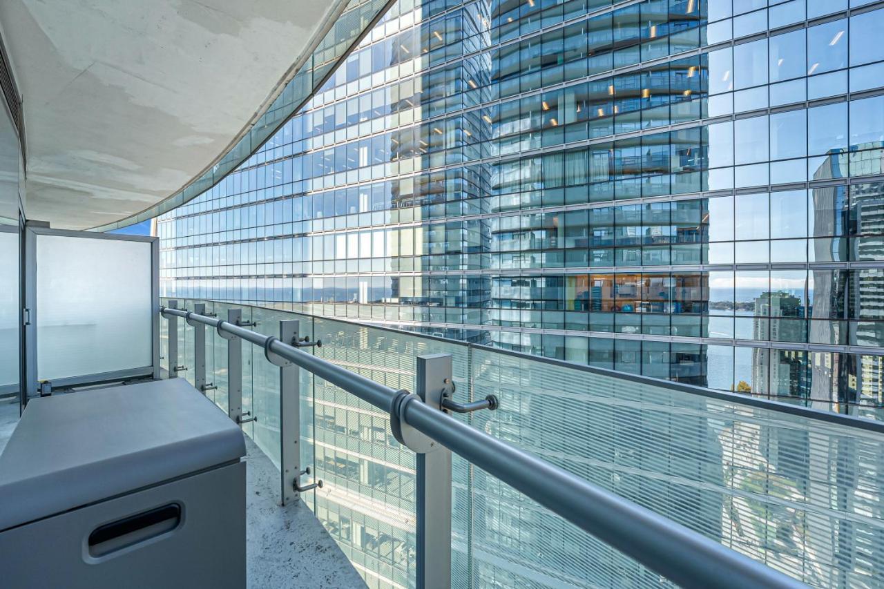Cozy Unit Near Scotiabank Arena, Mtcc & Rogers Centre Toronto