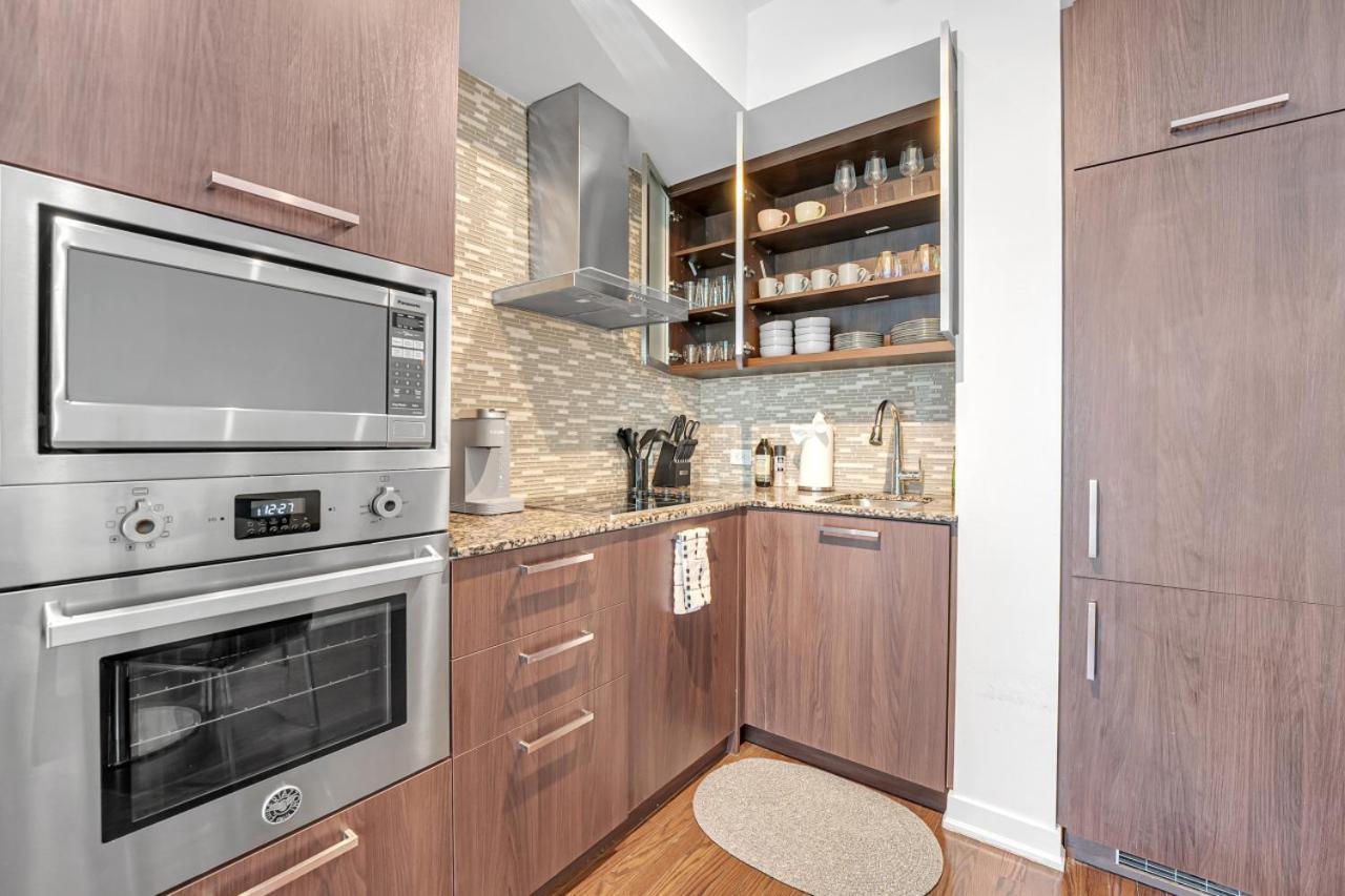 Cozy Unit Near Scotiabank Arena, Mtcc & Rogers Centre