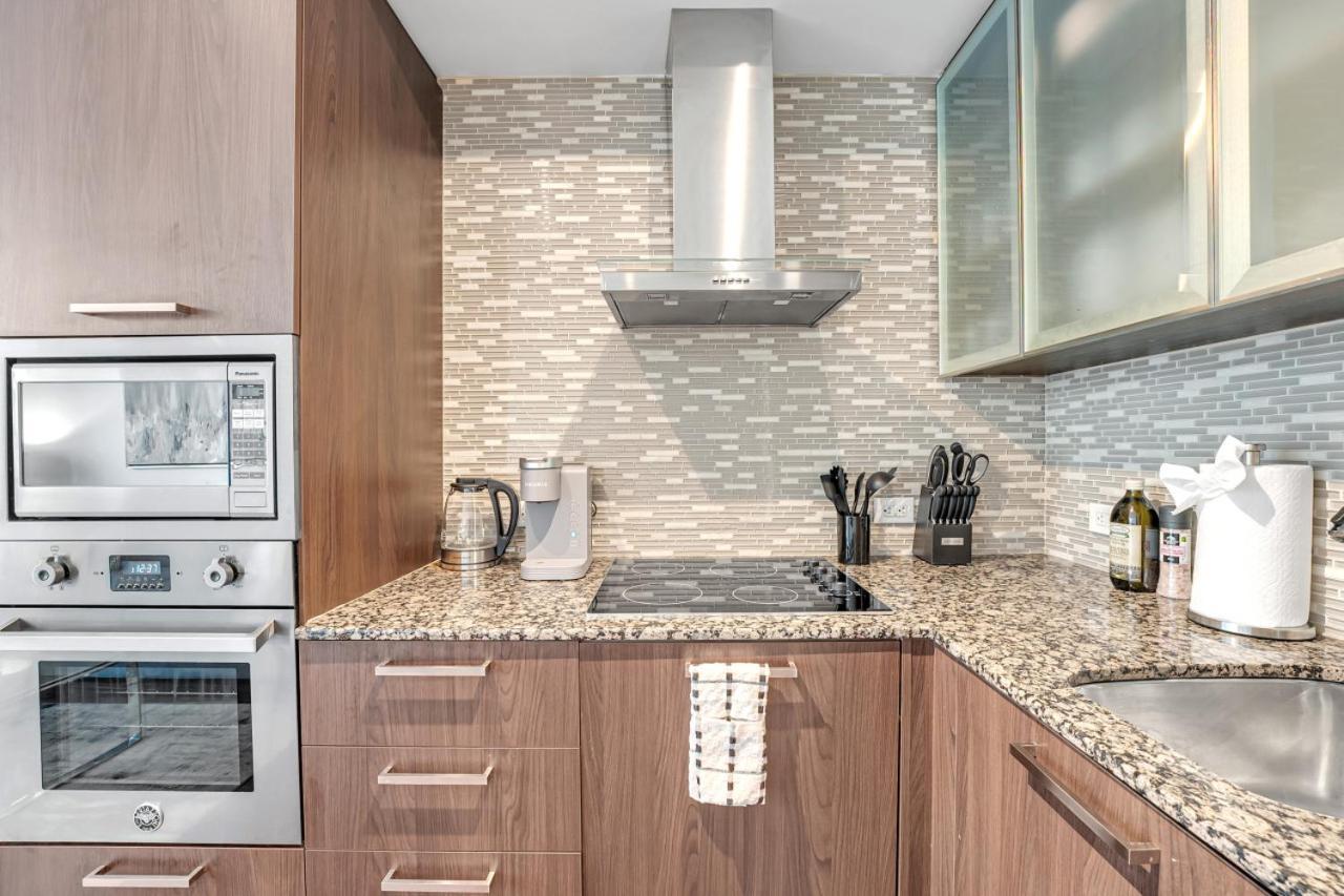 Cozy Unit Near Scotiabank Arena, Mtcc & Rogers Centre Toronto