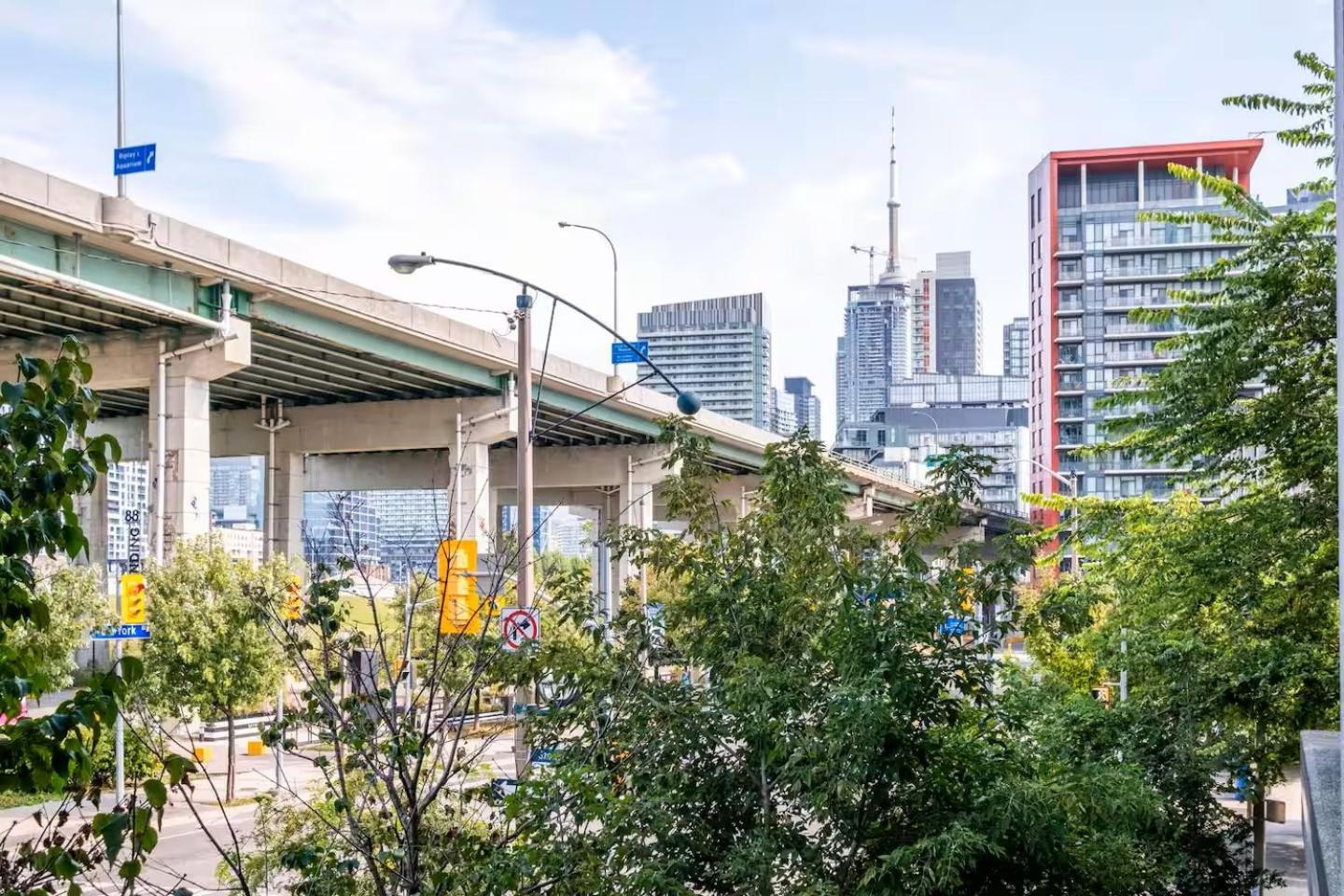 Apartment Downtown-cozy Modern 1br - Near Lake, Parks & Transit
