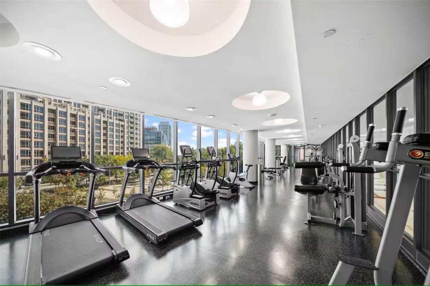Downtown-cozy Modern 1br - Near Lake, Parks & Transit *