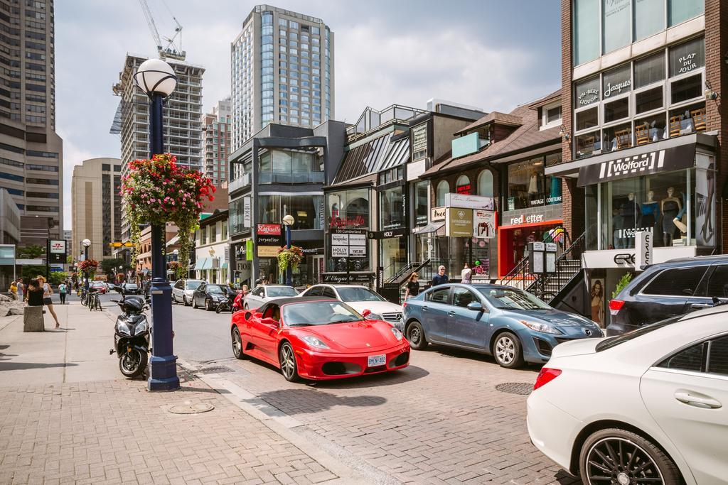Enchantment In Yorkville Apartment