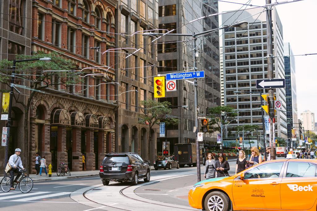Gorgeous 2-bedroom In The Heart Of Downtown Toronto