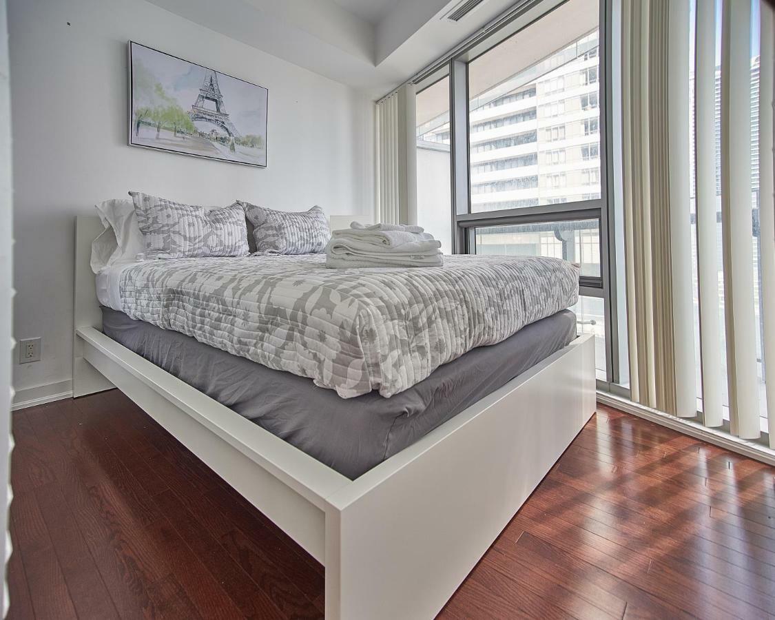 Apartment Ice Suites Toronto