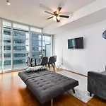 Downtown Toronto Condo Mins From Scotiabank Arena, Tiff, Cn Tower, Union, Mtcc