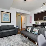Downtown Toronto Condo Mins From Scotiabank Arena, Tiff, Cn Tower, Union, Mtcc