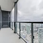 Loft - Entertainment & Financial District