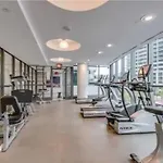 Lakeview Condo In Downtown With Free Parking.