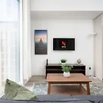 1Bd Next To Queen St - Most Ideal Location