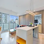 The Pinnacle Suites - Downtown Toronto Entertainment District