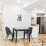 Modern New Apartment In Roncesvalles