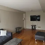 Cosy Room In Toronto With High Speed Internet- Close To City Centre