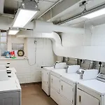 Knox Residence - University Of Toronto