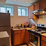 Cozy N Beautiful Room Near Transit, Restaurants- High Speed Internet, Free Parking