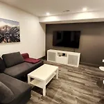 Luxury Private Suite With Own Entrance, Private Bath