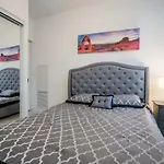 Aaira Suites York St