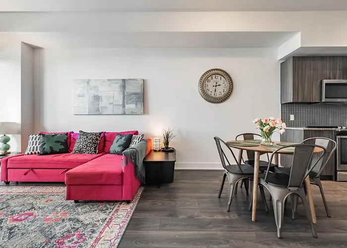 Spacious Condo By Lake Close To Toronto Pearson Airport, Free Parking!