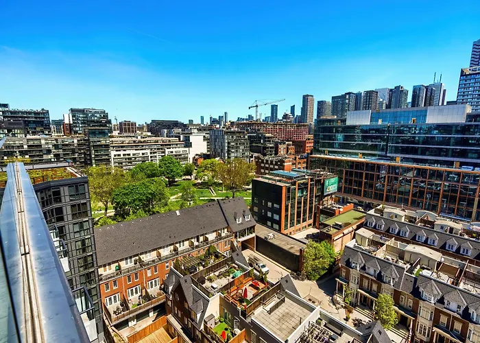 Condo In The Heart Of Downtown Toronto!