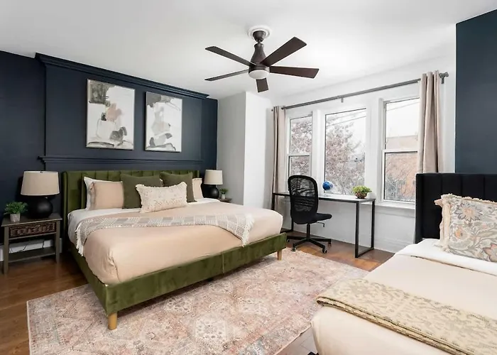 1Br Apartment Near Queen West