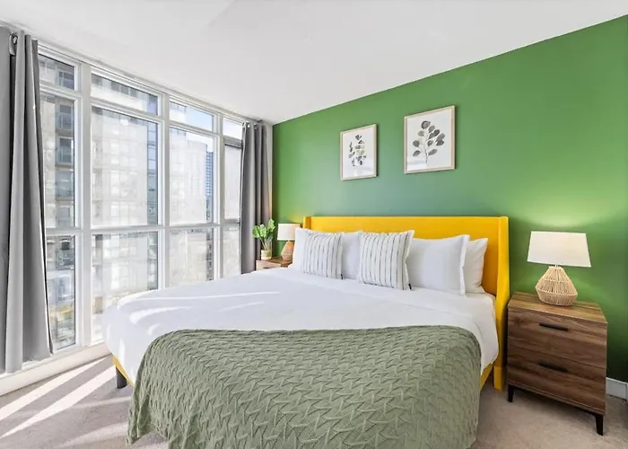 Sun-Filled Downtown Condo By Toronto\'S Sports Hub