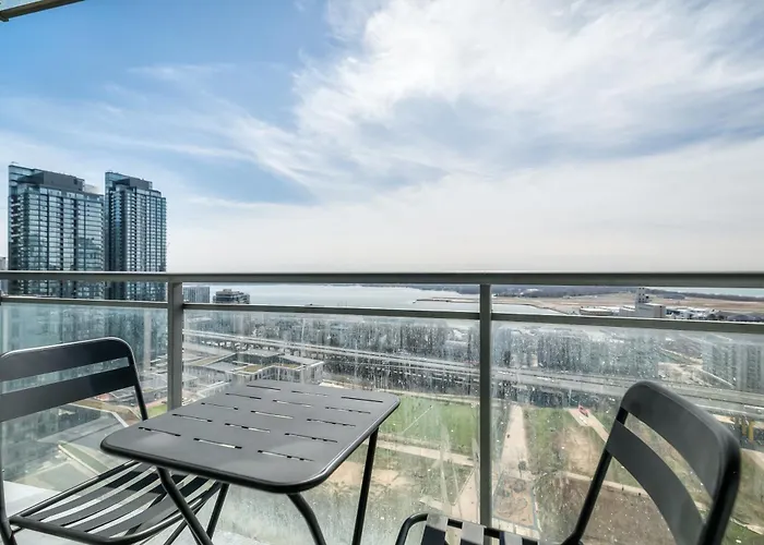 Bright & Stylish 2Br In Downtown With Lake View