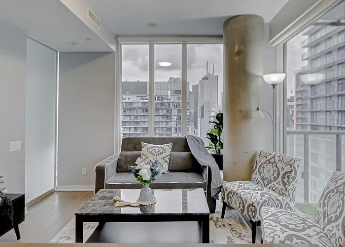 The Skyline Retreat By Instant Suites