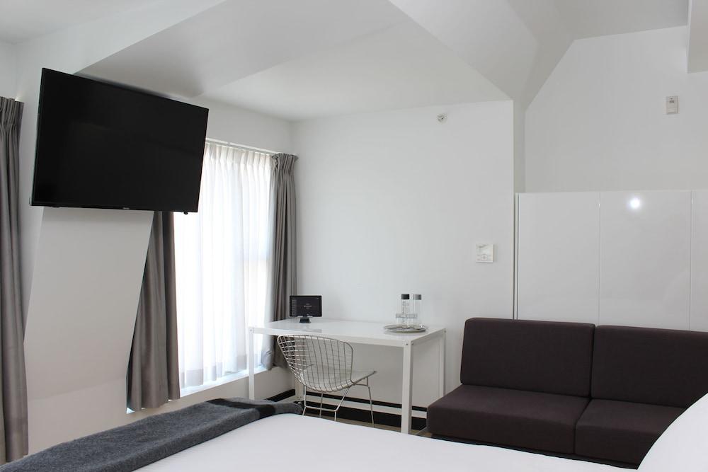 The Beverley Queen West, Sonder By Marriott Bonvoy Hotel 3*