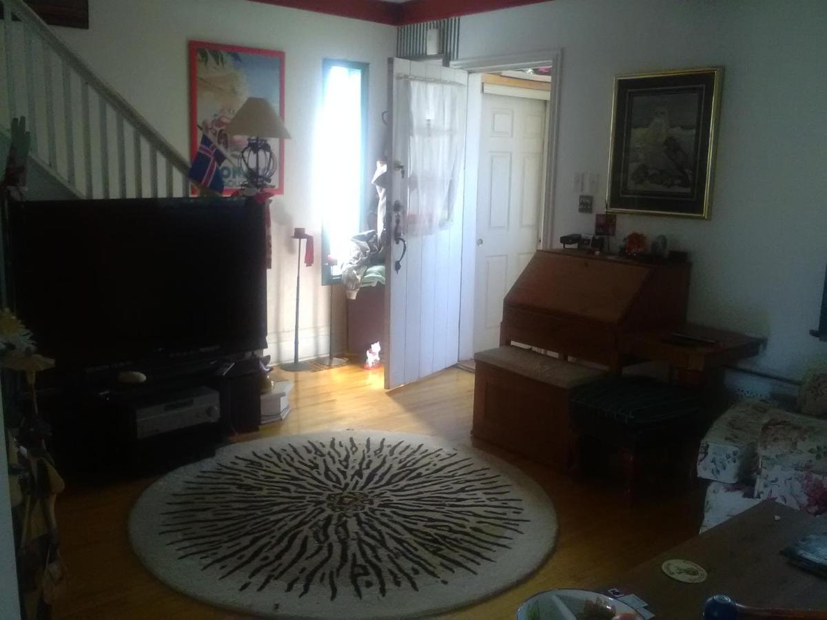 The Owl House Bed & Breakfast