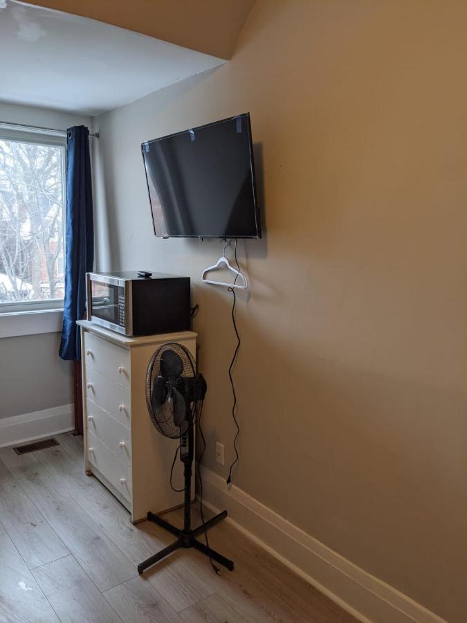Furnished Living Guest house Toronto