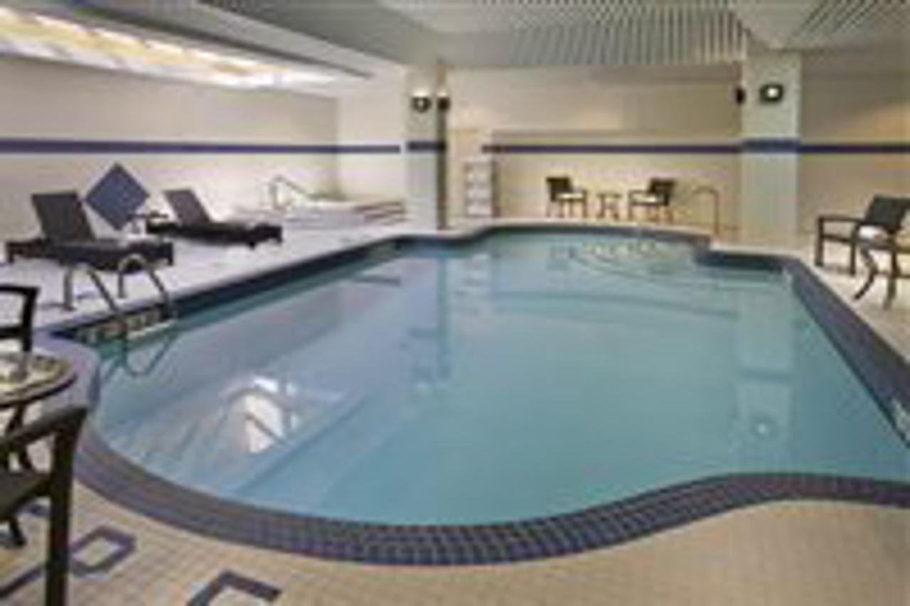 Comfort Suites City Toronto
