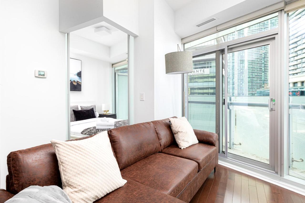 Downtown Mins From Scotiabank Arena, Tiff, Cn Tower, Union, Mtcc Apartment