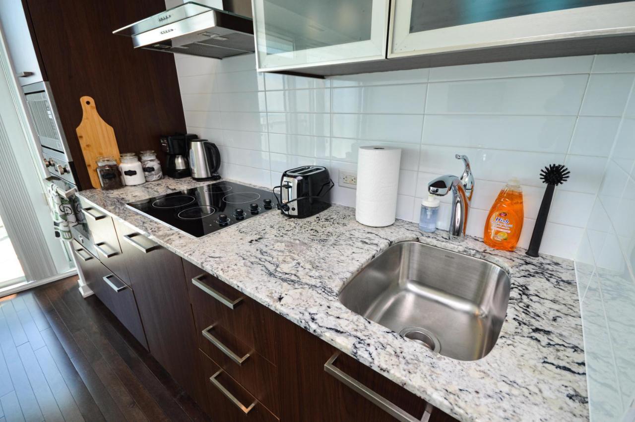 Downtown Mins From Scotiabank Arena, Tiff, Cn Tower, Union, Mtcc * Toronto