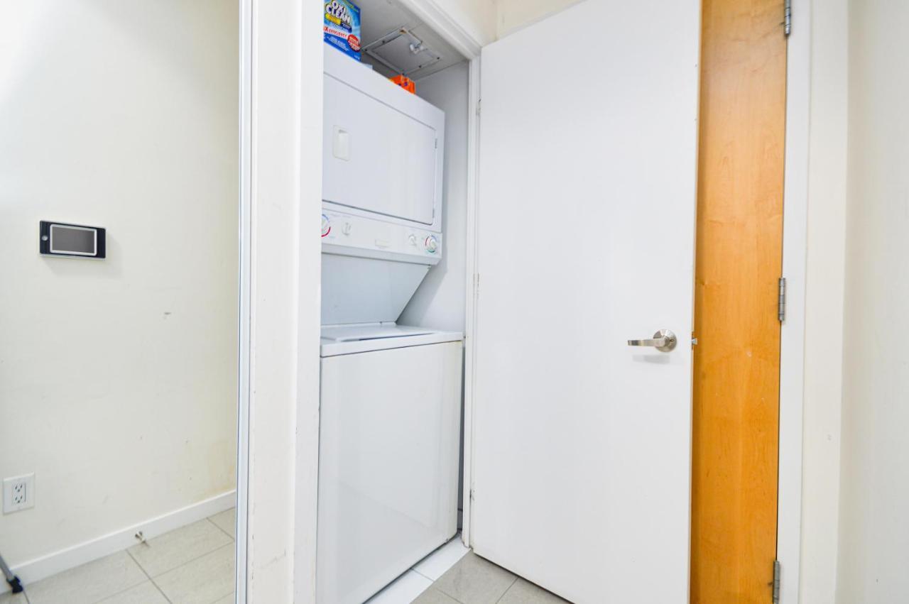 Downtown Mins From Scotiabank Arena, Tiff, Cn Tower, Union, Mtcc Apartment