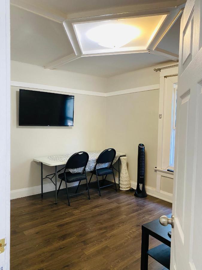 Lovely Ii Space Share A East York Canada Apartment Toronto