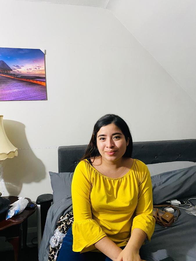 Lovely Ii Space Share A East York Canada Apartment Toronto