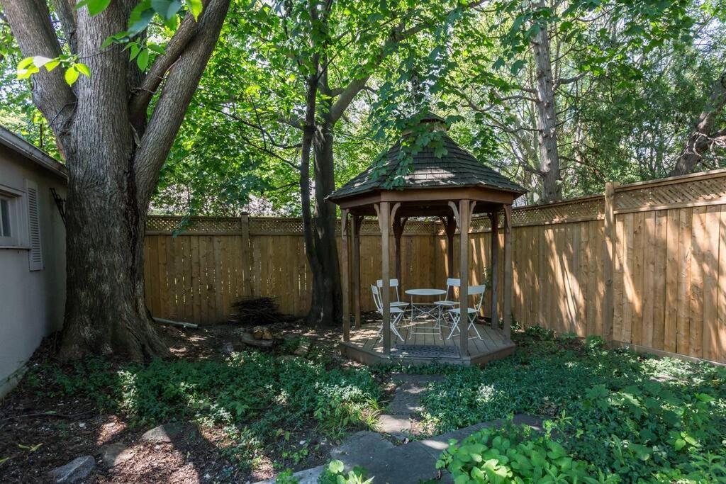 2-bdrm Lovely - Sunnylea Prime -the Kingsway