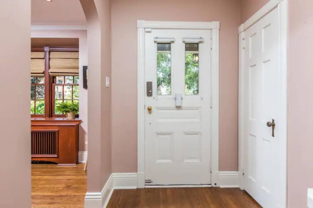 Guest house 2-bdrm Lovely - Sunnylea Prime -the Kingsway