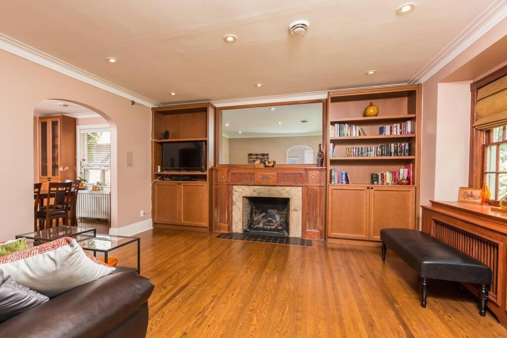 2-bdrm Lovely - Sunnylea Prime -the Kingsway *